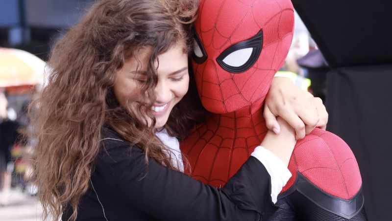 Spider Man Far from Home recensione zerkalo spettacolo